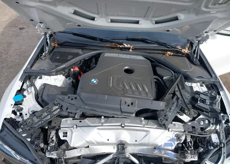 2023 BMW 330I xDrive z USA, uszkodzony, nr VIN 3MW89FF04P8D42793